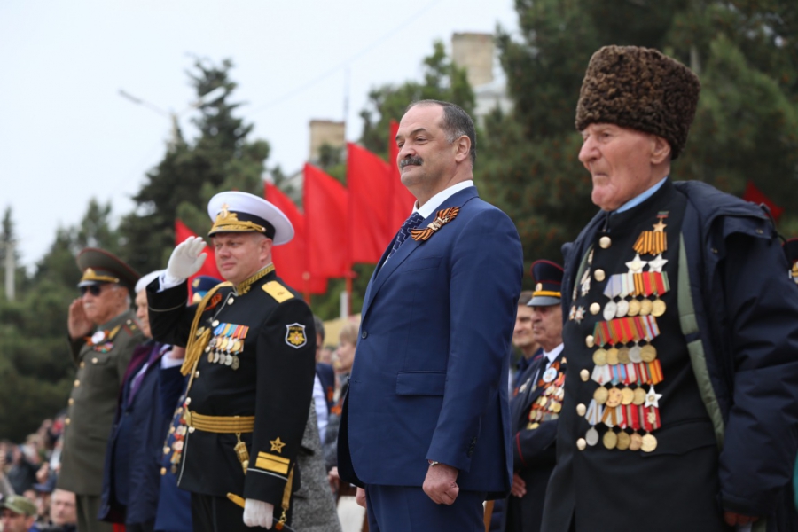 В Каспийске прошел парад Победы