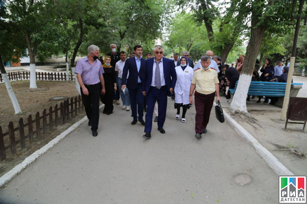 Кизилюрт посетила правительственная делегация