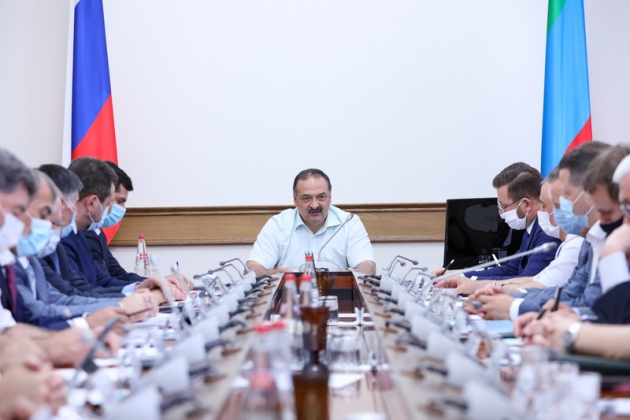 Сергей Меликов провел совещание по развитию системы транспорта в республике.