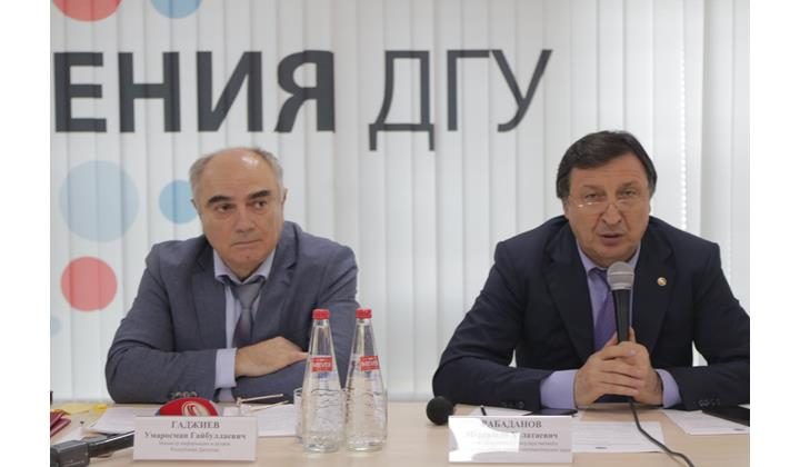 Умаросман Гаджиев встретился со студентами и преподавателями ДГУ