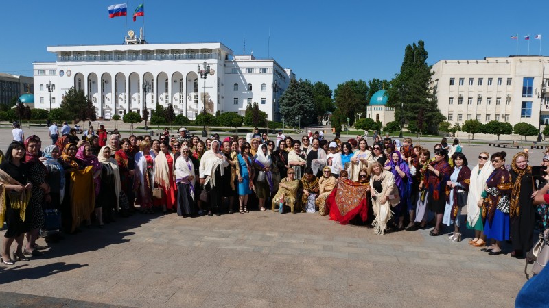 В Махачкале состоялся Фестиваль женских платков