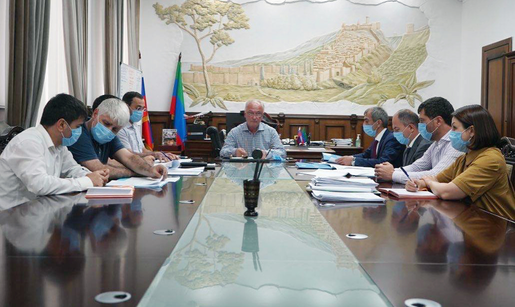 Абдулпатах Амирханов провёл совещание по подготовке к комплексному развитию Дербента 