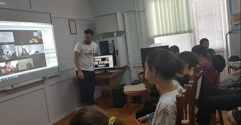 Профильную смену по финансовой грамотности открыли в дагестанском лагере «Солнечный берег»