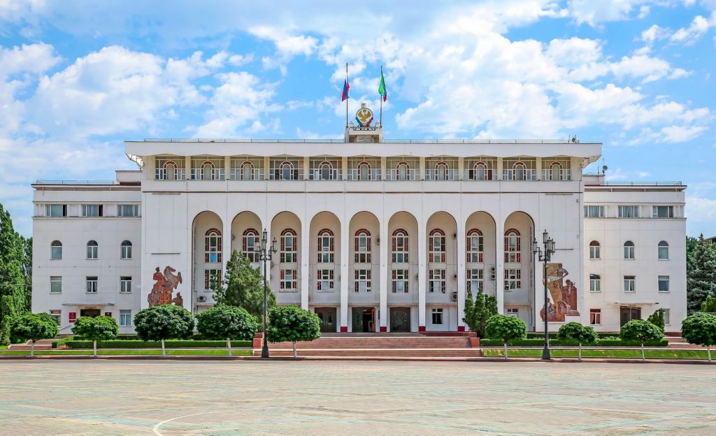 Стартует прием заявок на конкурс грантов Главы РД в области молодежной политики