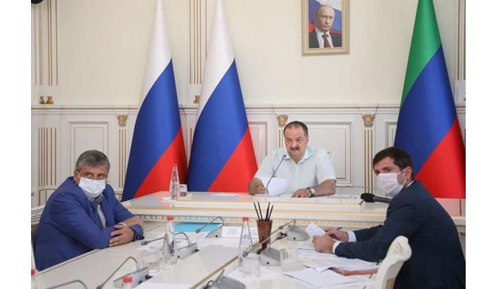 Сергей Меликов провел совещание по проблемным вопросам республики