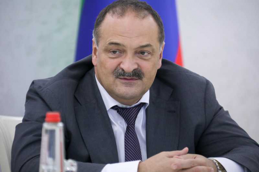 Глава Дагестана встретился с участниками патриотического проекта «Вахта Героев Отечества»
