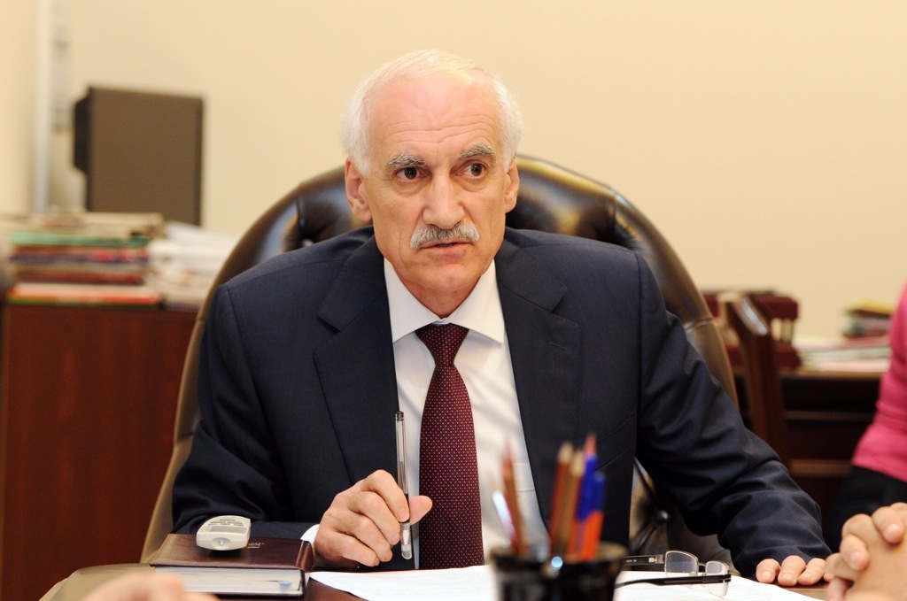 Рамазан Джафаров провел совещание по противодействию незаконного оборота продукции в сфере топливно-энергетического комплекса.