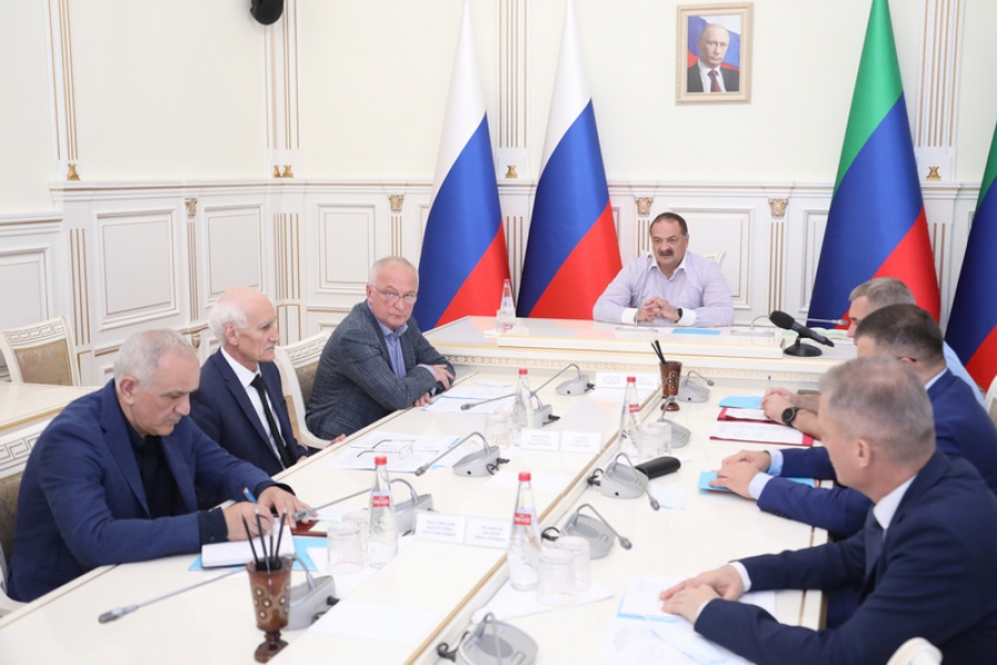 Сергей Меликов провел заседание Совета Безопасности РД