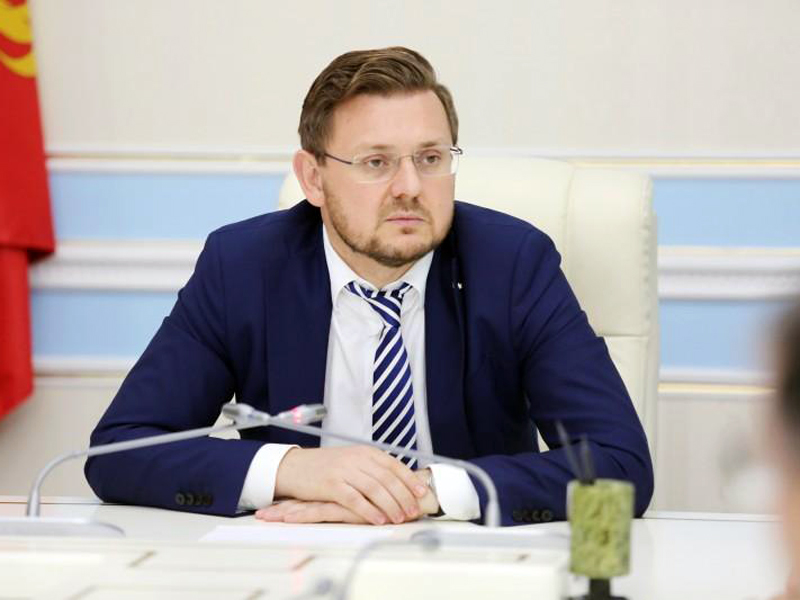 Салман Дадаев - "Все расходы по содержанию охраны городских школ администрация города берет на себя". 