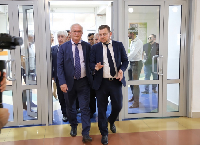 Абдулпатах Амирханов и Салман Дадаев посетили школу №59 г. Махачкалы
