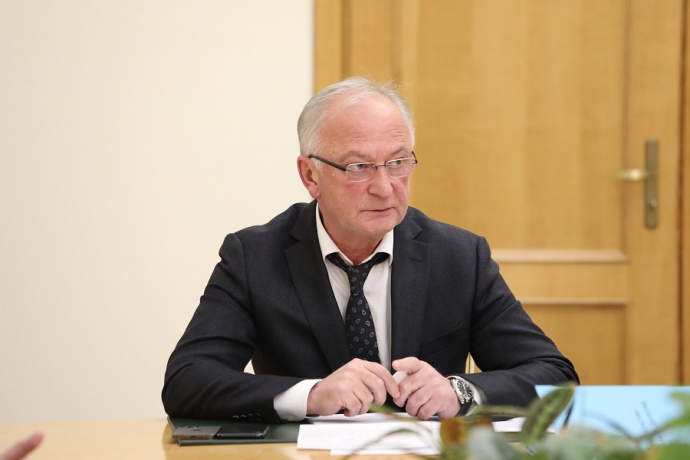 Премьер-министр Правительства РД провел совещание по недопущению завоза в республику новых штаммов COVID-19