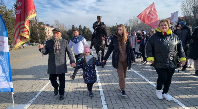 В Каспийске прошли акции «Знамя ГТО» и «Блокадный хлеб»