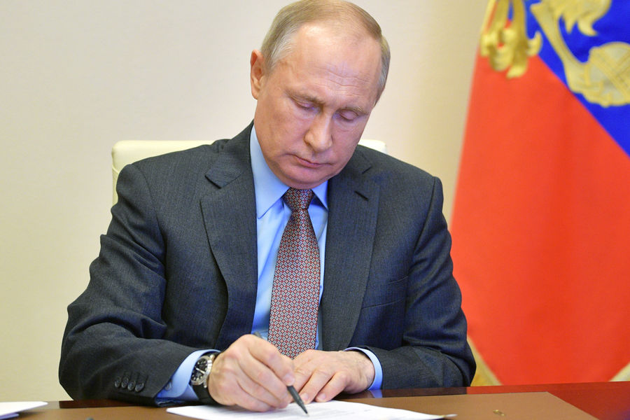 Владимир Путин объявил 2022 год Годом культурного наследия народов России