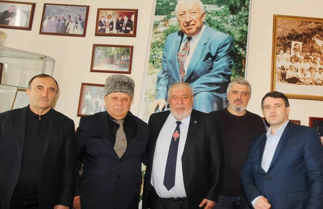 Писатели Дагестана почтили память имама Шамиля