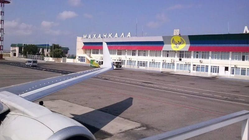 Уйташ откроет авиасообщение между Астраханью и Махачкалой 3 марта