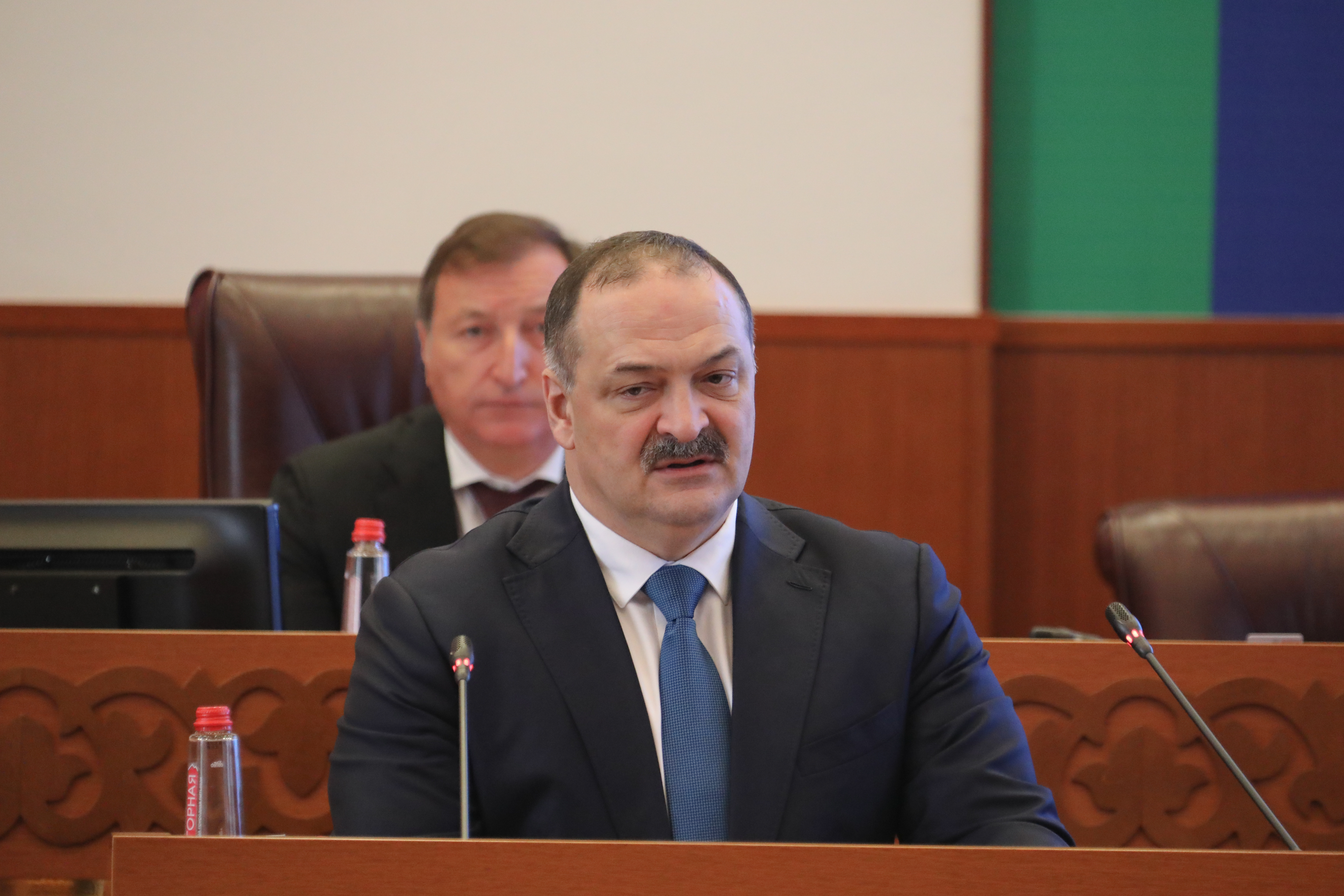 Сергей Меликов выступил с отчетом перед дагестанским парламентом о результатах деятельности за 2021 год