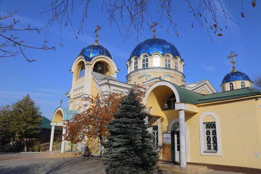 Сергей Меликов поздравил православных христиан Дагестана с Пасхой