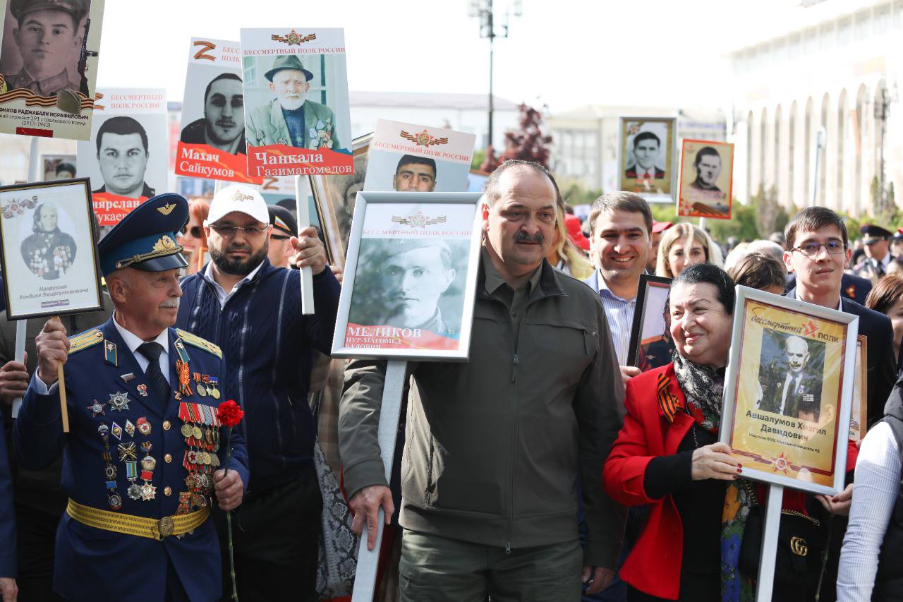 Почти 135 тысяч дагестанцев поддержали акцию «Бессмертный полк»