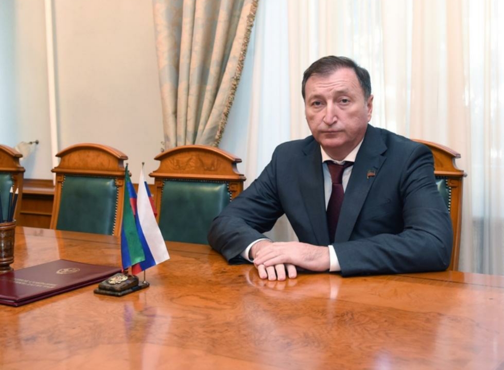 Заур Аскендеров: «Флаг страны – это не только один из государственных атрибутов, но и символ ее единства, мощи и величия»
