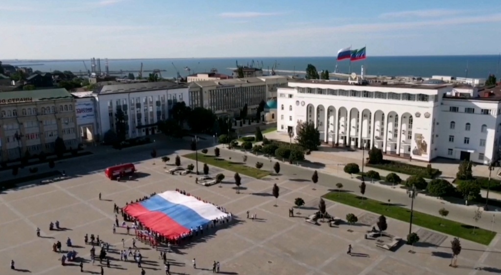 Акция «Цвета моей Родины» ко Дню государственного флага России прошла в Дагестане