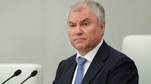 Володин заявил о запрете покидать Россию для состоящих на воинском учете