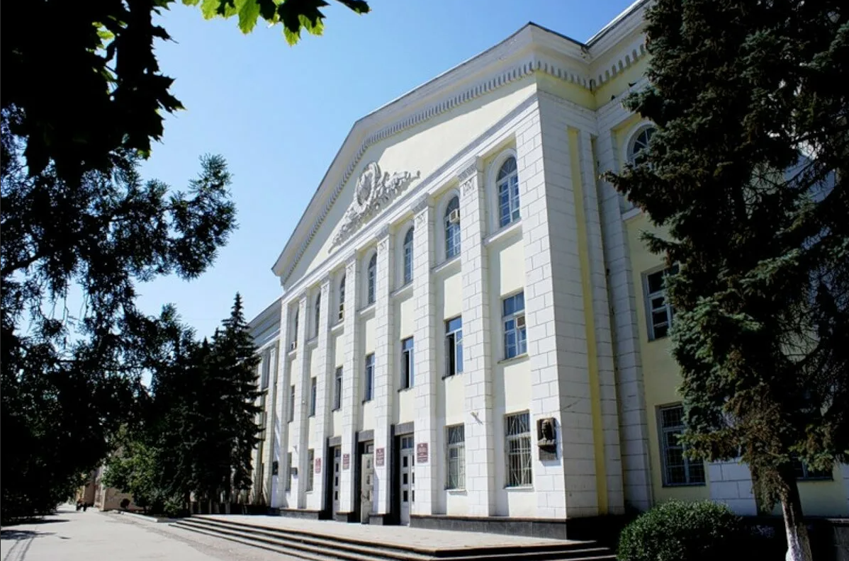 День знаний отпраздновали в Даггосуниверситете