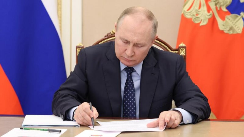 Россия признала независимость Херсонской и Запорожской областей