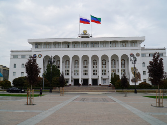 Правительство РД перечислило 50 млн рублей в фонд помощи семьям погибших военнослужащих «Все вместе»