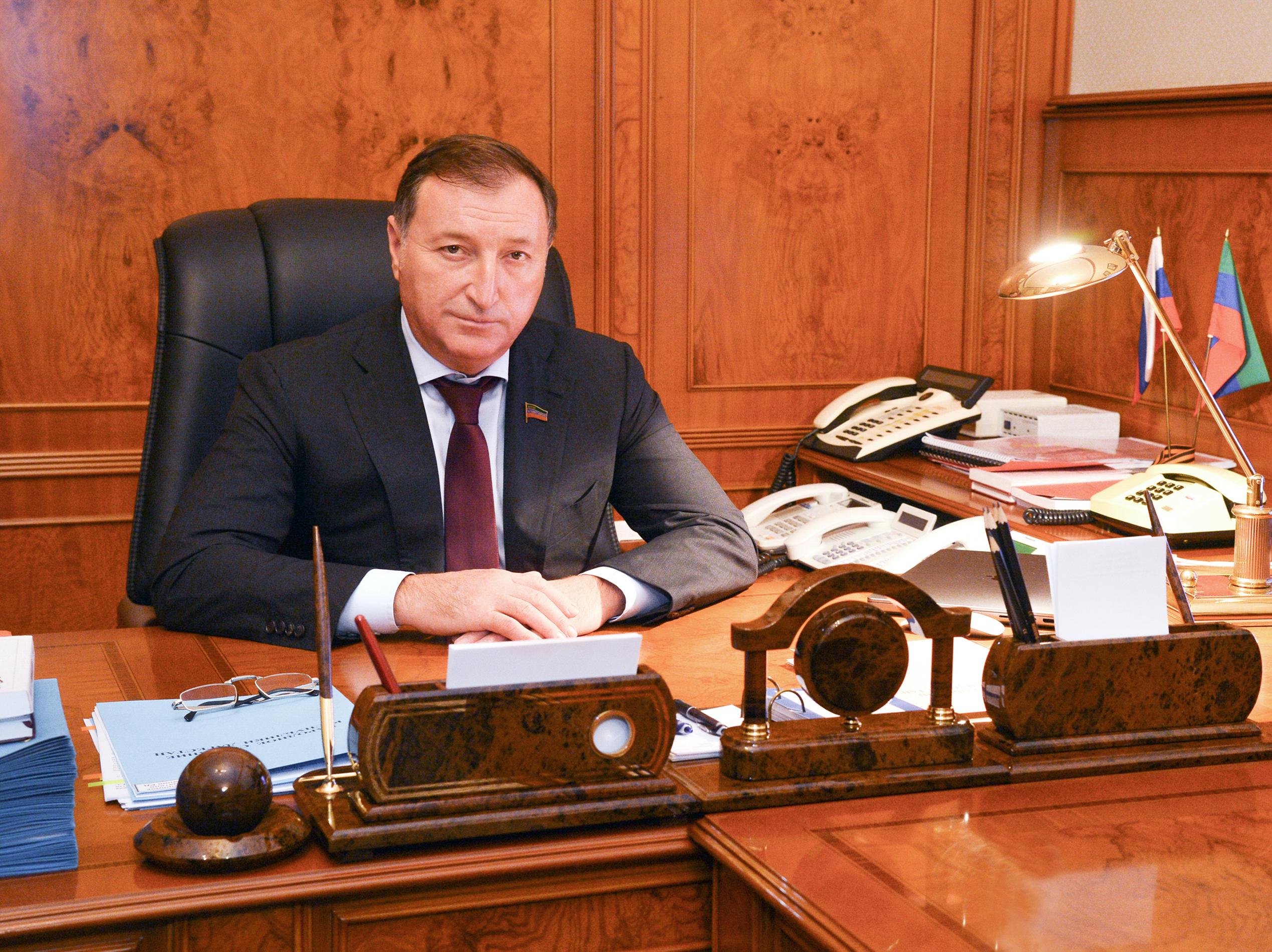 Заур Аскендеров: «Налоговые органы выступают гарантом экономической и социальной стабильности в стране»