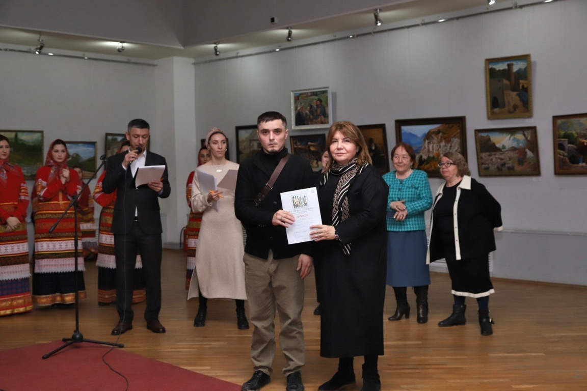 В Махачкале прошла выставка рисунков детей с ограниченными возможностями «Мы вместе!» 