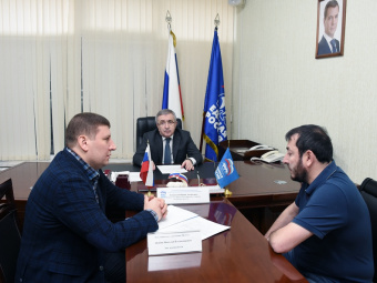 Первый заместитель Председателя Народного Собрания Республики Дагестан Юрий Левицкий провел прием граждан