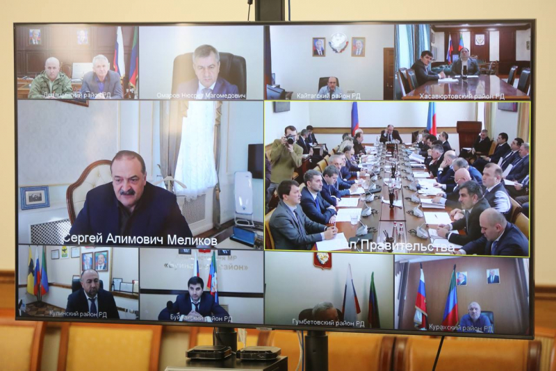 Глава РД Сергей Меликов провел совещание по актуальным вопросам в сфере строительства