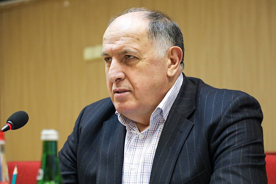Часть дагестанцев не владеют родными языками