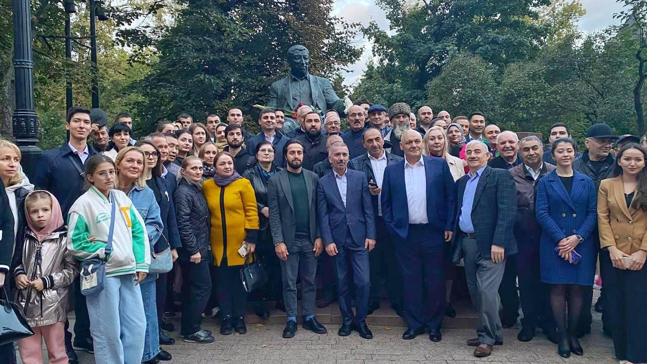 В Москве почтили память народного поэта Дагестана Расула Гамзатова