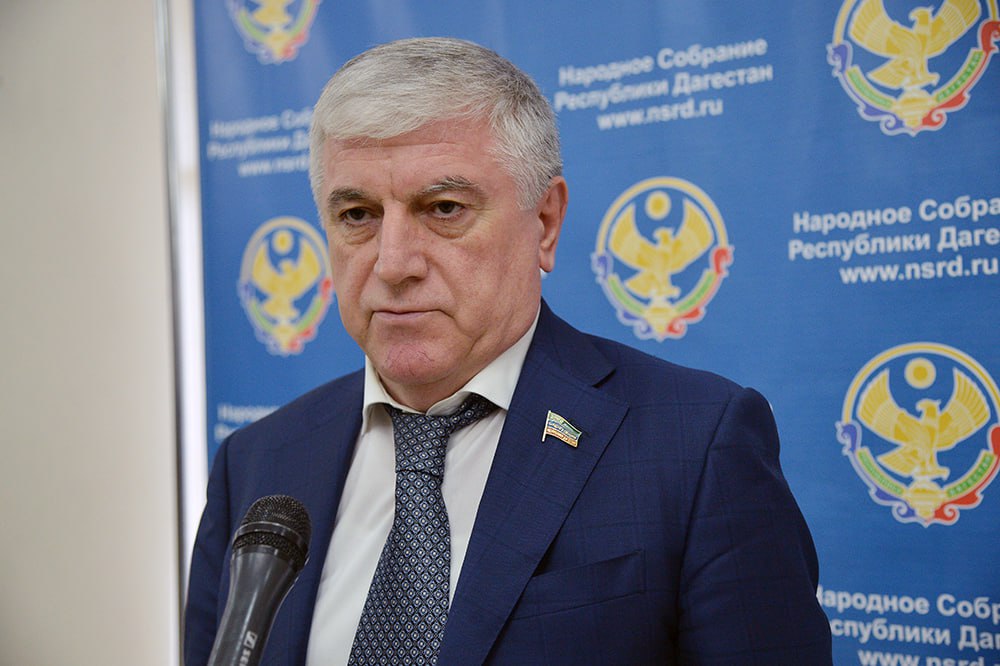 Мэр Махачкалы поддержал решение Владимира Путина участвовать в выборах президента