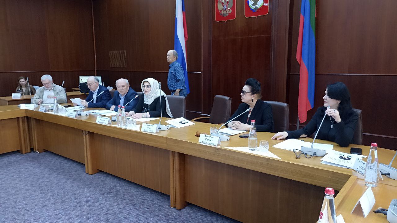 "Поэтическое наследие Сулеймана Стальского"