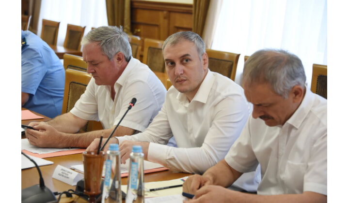 Абдуразак Джамалутдинов выступил на заседании Комитета Народного Собрания