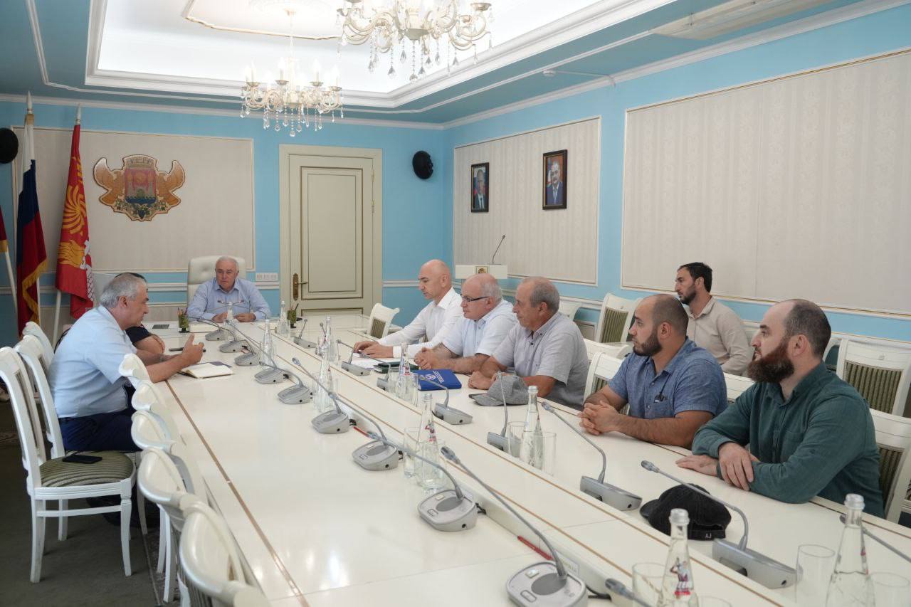 На центральных улицах Махачкалы появятся дополнительные парковочные места 