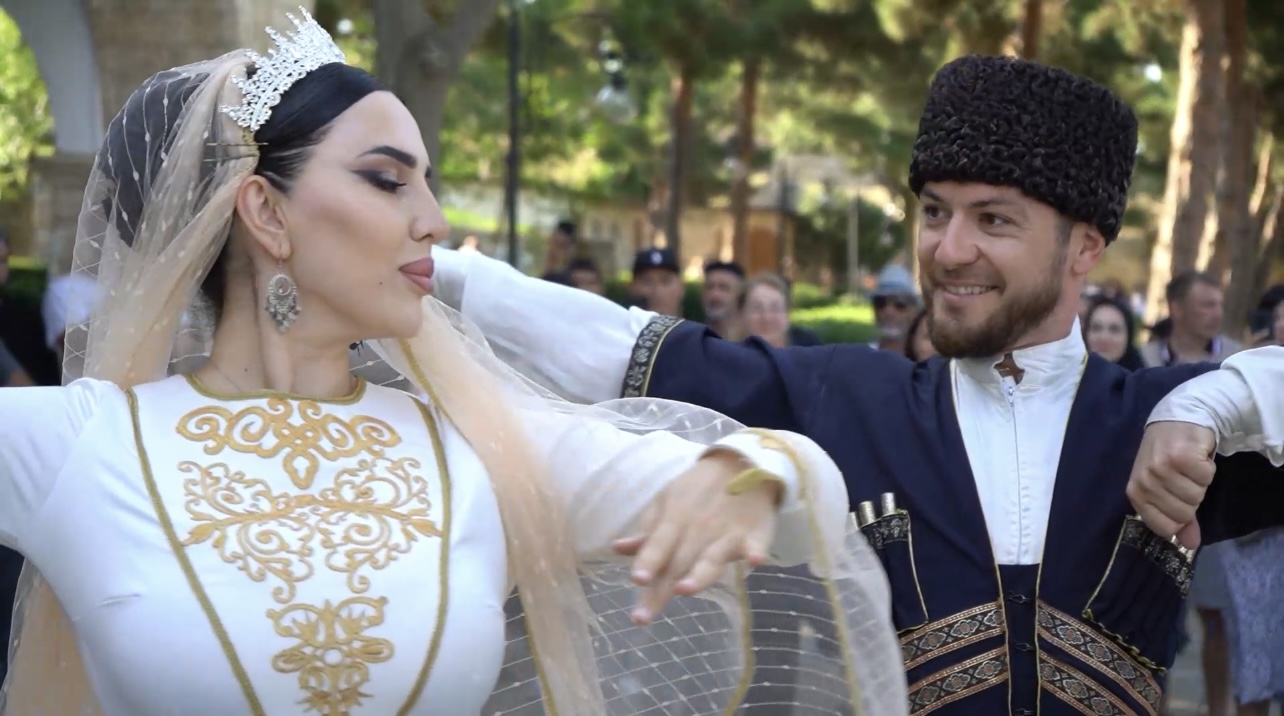Фотовыставка «Голоса горделивых вершин» презентована в Дербенте
