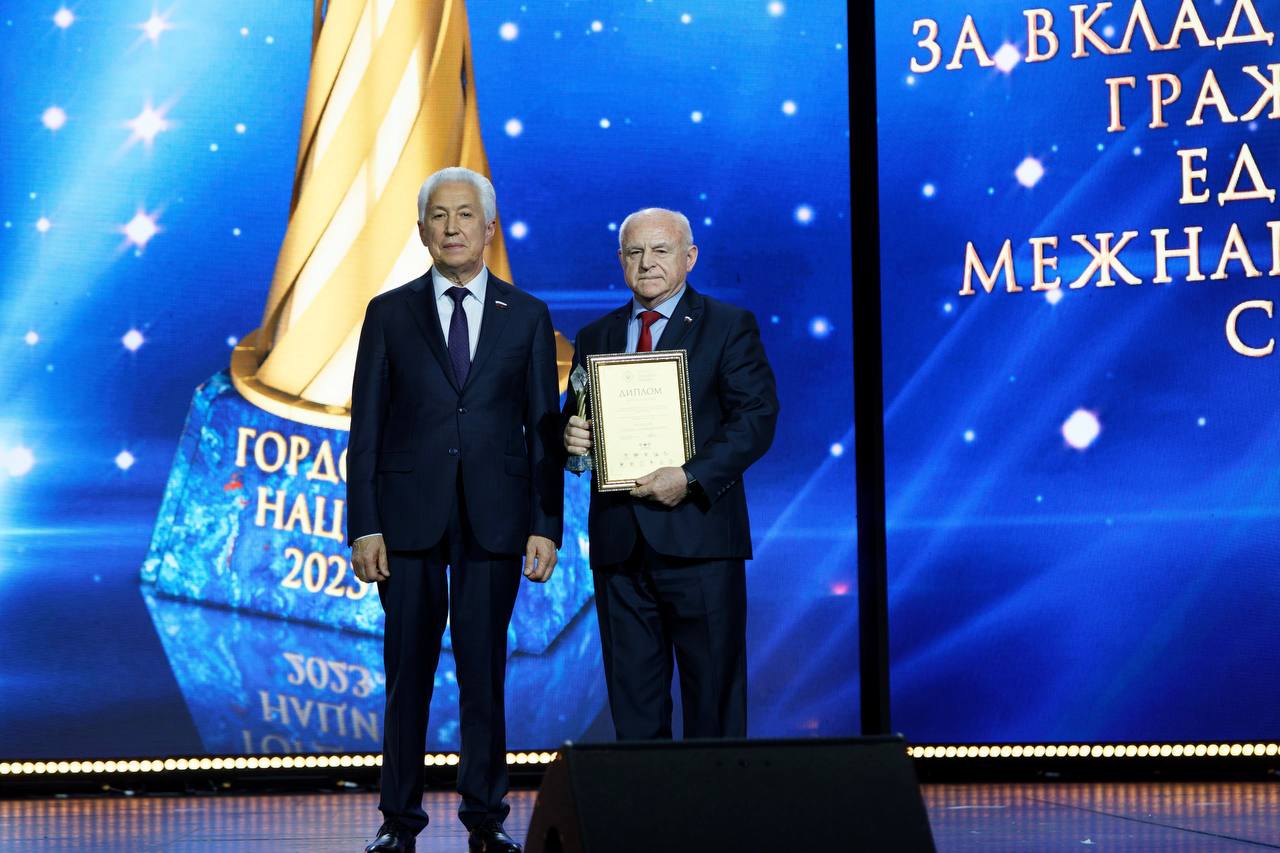 Лауреат «ГОРДОСТЬ НАЦИИ—2023» издал книгу о героях СВО