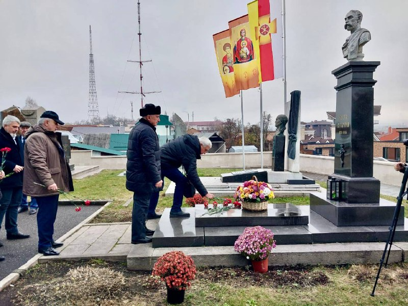 I международный фестиваль поэзии "Осетинская лира" посвященный 165-летию Коста Хетагурова открылся во Владикавказе 
