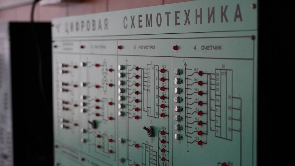 Уникальные учебно-исследовательские стенды разработали в ДГУ