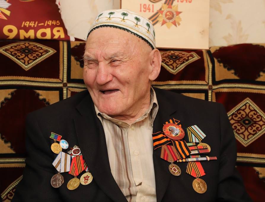 Ушел на фронт добровольцем