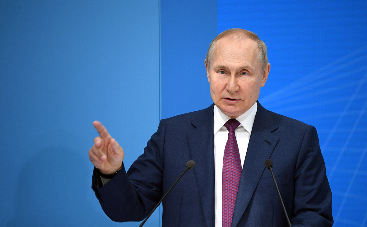 Владимир Путин: "Права военнослужащих должны быть надежно защищены"