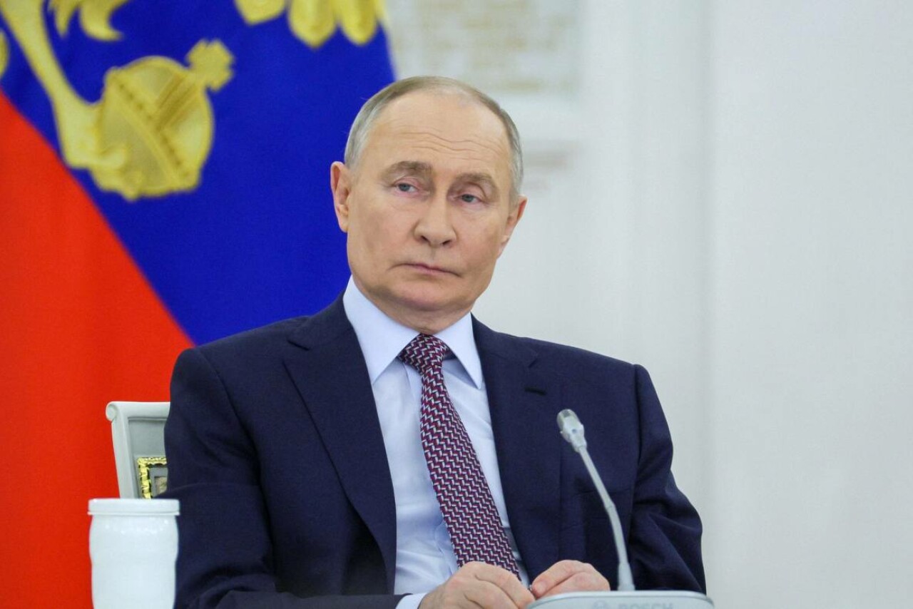 Владимир Путин поздравил Народное Собрание Дагестана с 30-летием