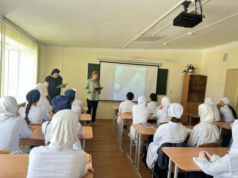 Специалисты Центра русского языка и культуры провели беседу со студентами об истоках дружбы русского и дагестанского народов