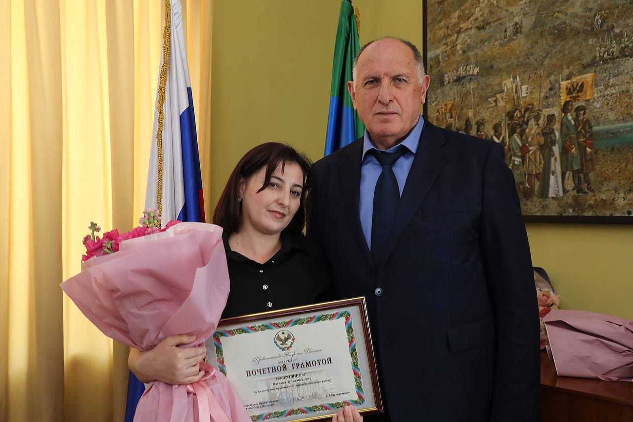 14 сотрудников Национального музея им. А.Тахо-Годи отмечены наградами Правительства Дагестана