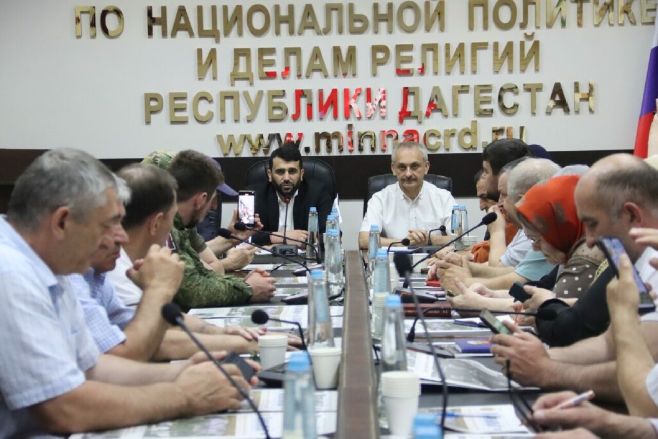 В Махачкале наградили победителей конкурса о защитниках Отечества