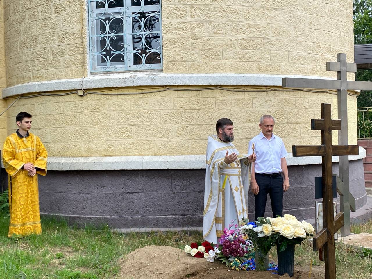 В Свято-Успенском кафедральном соборе Махачкалы почтили память погибших при теракте 23 июня 2024 года
