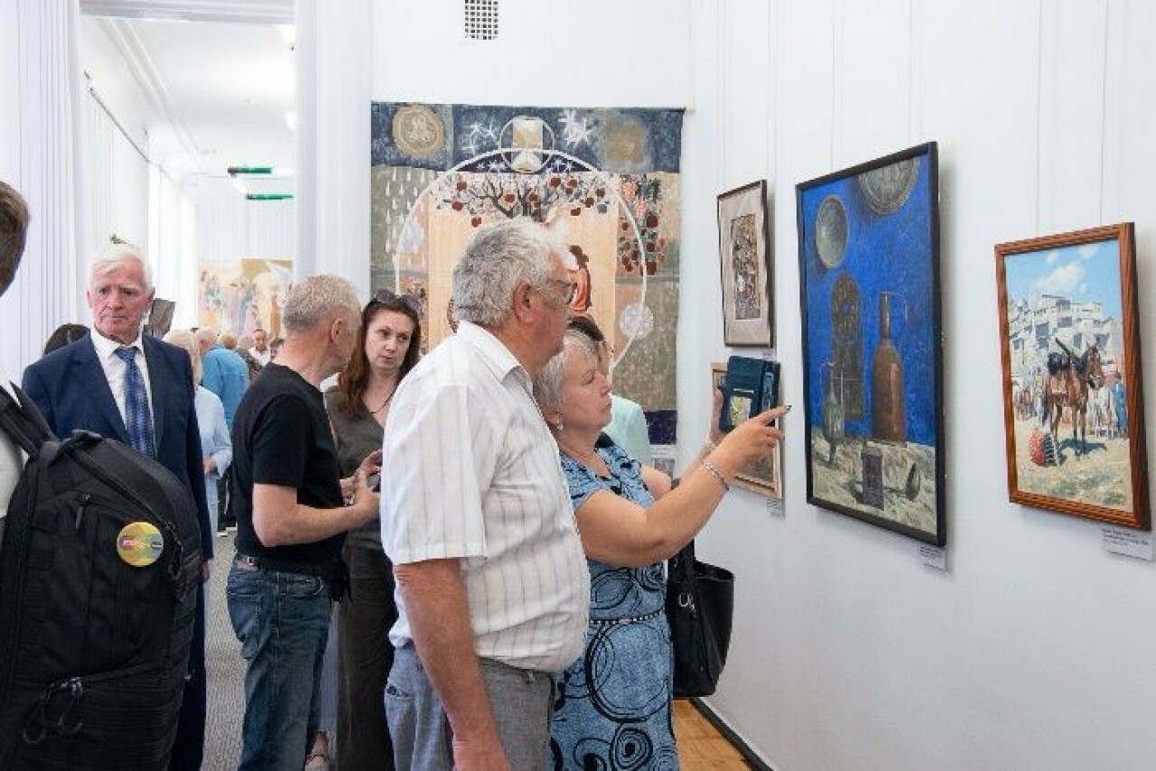 Выставка «Узоры и ритмы Кавказа» открылась в Ставропольском крае